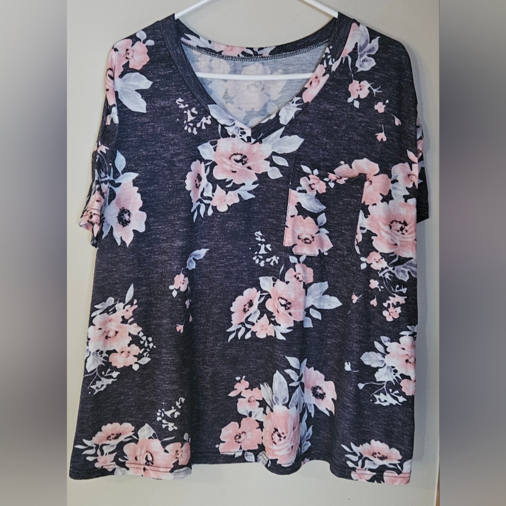 1Xl SheIn Curve Woman's Floral Tee